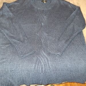 H&M Women's Blue Crewneck Sweater